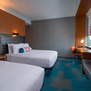 Queen Room Mobility or hearing accessible