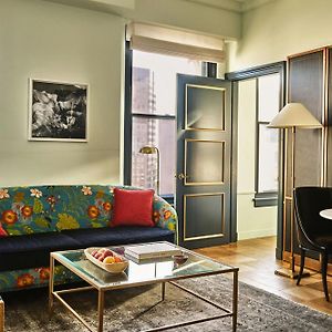 One-Bedroom King Suite Hearing accessible
