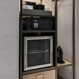 Queen Suite