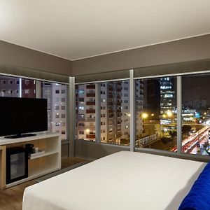Corner King Room