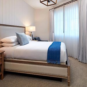 Classic Queen Room