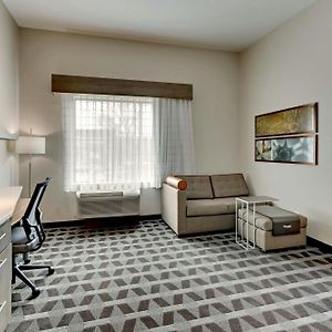 One-Bedroom Queen Suite Mobility accessible