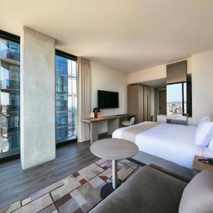Corner King Room