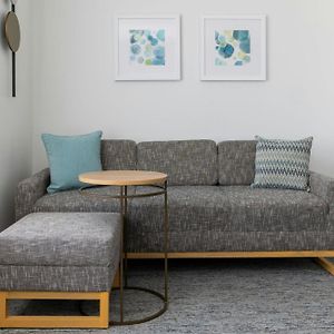 One-Bedroom Corner King Suite