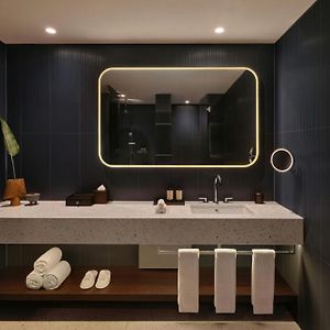 Contemporary One-Bedroom Junior Suite