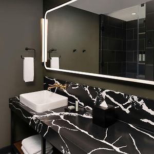 Queen Room Hearing Accesible