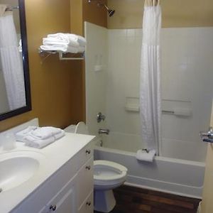 Deluxe Studio