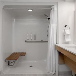 Large Double Room Mobility accessible