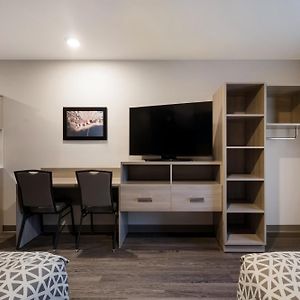 Queen Suite