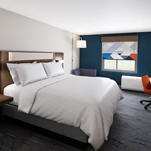 King Room Mobility or hearing accessible