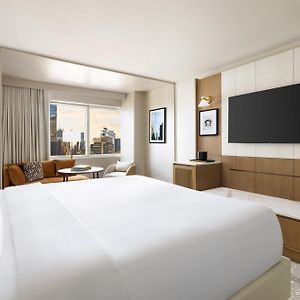 Corner King Room Mobility accessible