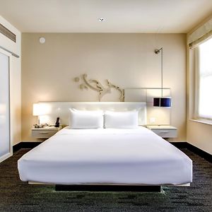 Deluxe  King Room Mobility or hearing accessible