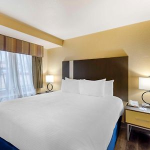 King Suite Mobility accessible