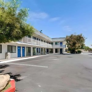 Park Inn By Radisson, Tracy