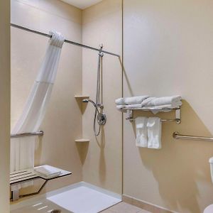 Standard King Suite Mobility accessible
