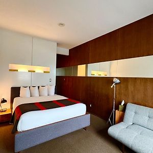 Deluxe  Private Bathroom King Room