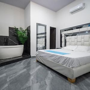 Private Bathroom King Room