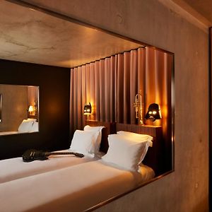 Medium Twin Room