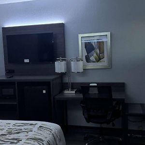 King Room Mobility accessible