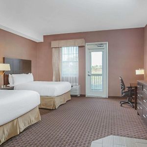 Executive Queen Room