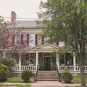 Ironclad Inn And Bourbon Room