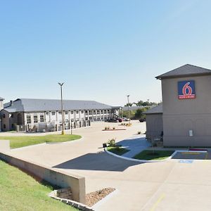 Studio 6 Suites Brenham, Tx