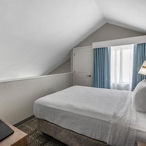 One-Bedroom Duplex Suite