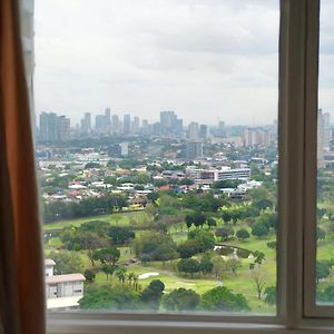 Deluxe Queen Studio