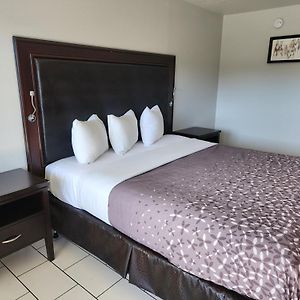 Pacific Inn