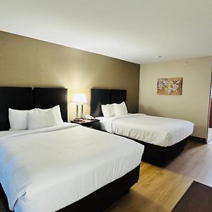 Econo Lodge Inn & Suites Monroe