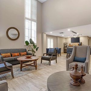 Comfort Suites Near Birkdale Village- Huntersville