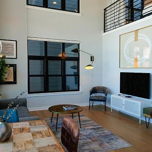 Sosuite At The Vine - Old City