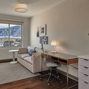 One-Bedroom King Suite Sofa Bed Roll Shower Mobility Accessible