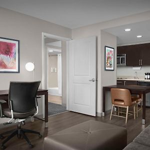 King Suite Hearing accessible