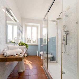 Private Bathroom King Room