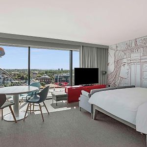 Corner Suite