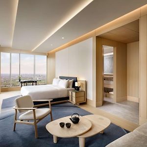 Corner King Suite