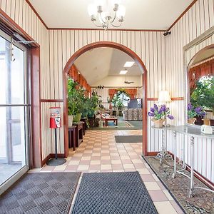 Hotel O Daylight Inn Elkhart I-90, In