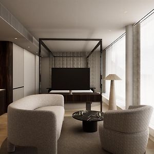 Top floor King Studio