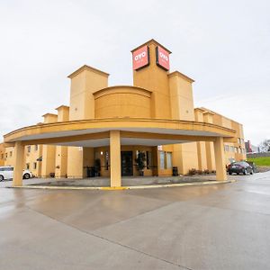 Oyo Hotel Knoxville Tn Cedar Bluff I-40
