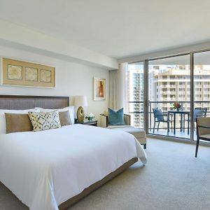 Deluxe  King Room Disability Access