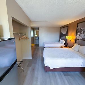 Super 8 By Wyndham Medicine Hat Ab