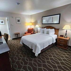 Ramada Bayside Inn & Suites Eureka