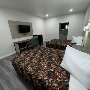 Room Two Queen Beds