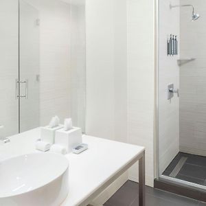 Upper Floors King Suite