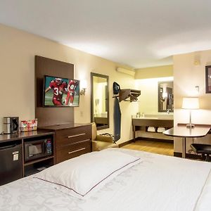 Red Roof Inn Plus+ St. Louis - Forest Park / Hampton Ave.