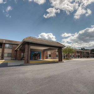 Motel 6-Branford, Ct - New Haven