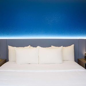 Comfort Inn & Suites Moreno Valley Near March Air Reserve Base