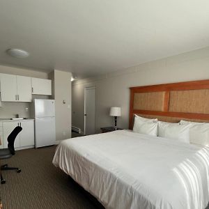 Superior King Suite