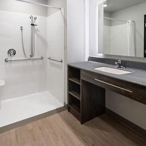 Queen Room Mobility accessible